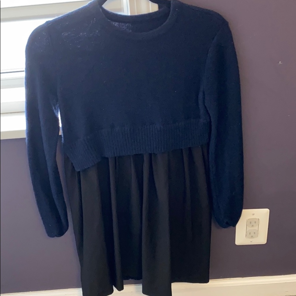 Navy top
